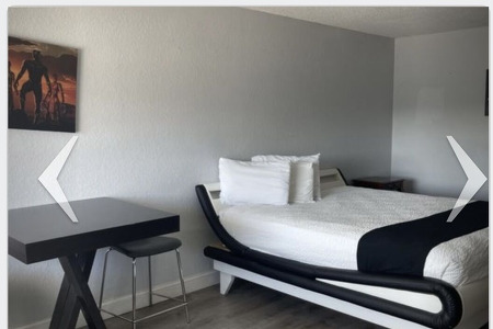 247 King Modest UP/GR INTERIOR